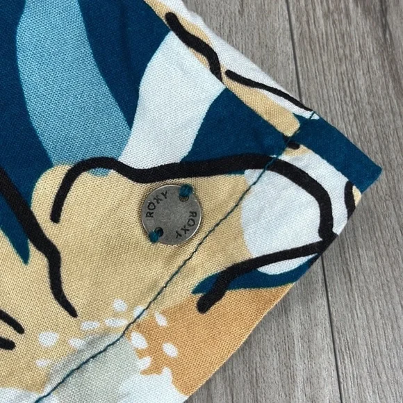 🔆ROXY🔆SIMPLE BLOSSOM PRINT TOP - Picture 14 of 15